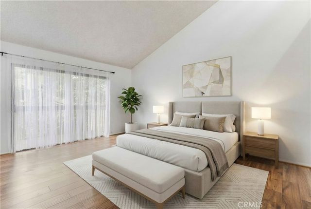 6746 Encino Avenue 2, Lake Balboa, CA 91406