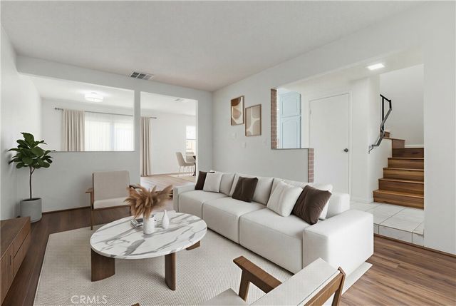 6746 Encino Avenue 2, Lake Balboa, CA 91406
