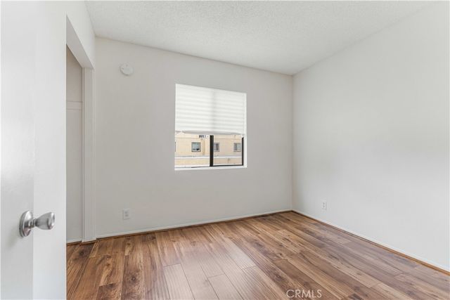 6746 Encino Avenue 2, Lake Balboa, CA 91406