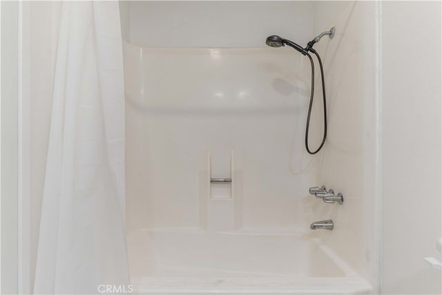 6746 Encino Avenue 2, Lake Balboa, CA 91406