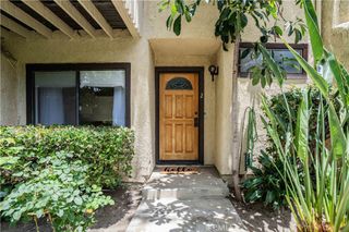 6746 Encino Avenue 2, Lake Balboa, CA 91406