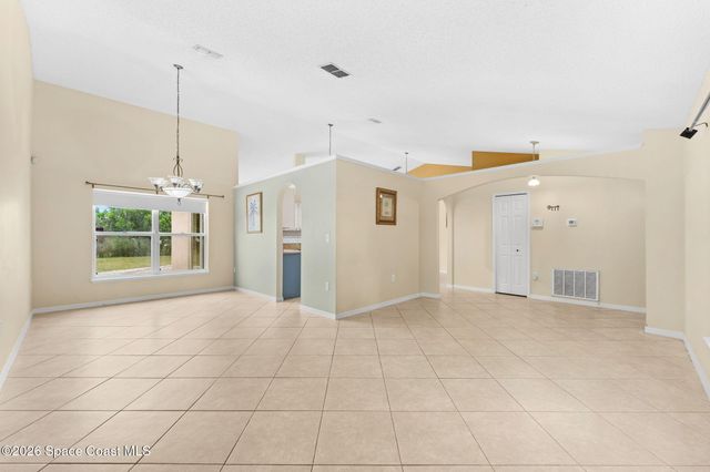 2215 Fallon Boulevard NE, Palm Bay, FL 32907