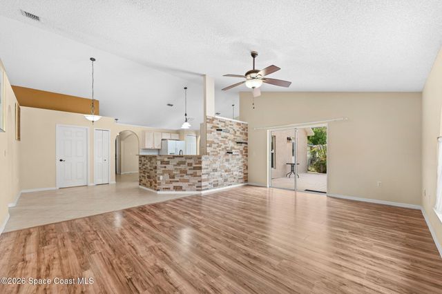 2215 Fallon Boulevard NE, Palm Bay, FL 32907