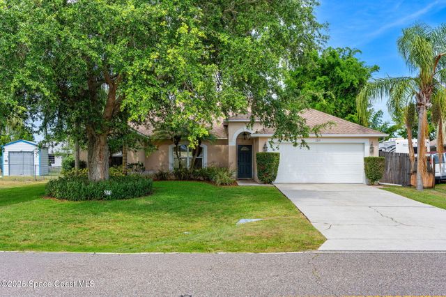 2215 Fallon Boulevard NE, Palm Bay, FL 32907