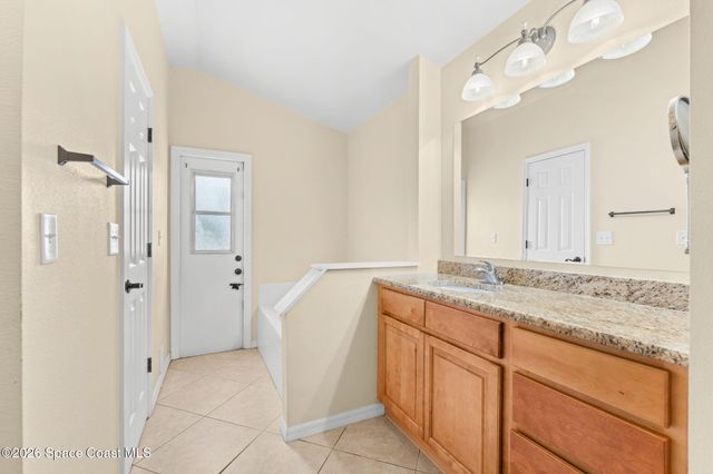 2215 Fallon Boulevard NE, Palm Bay, FL 32907