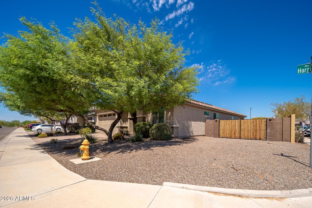 19204 W Harrison Street, Buckeye, AZ 85326 — photo 2