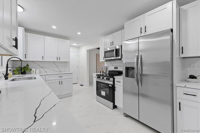 20204 Beechaven Street, Southfield, MI 48076