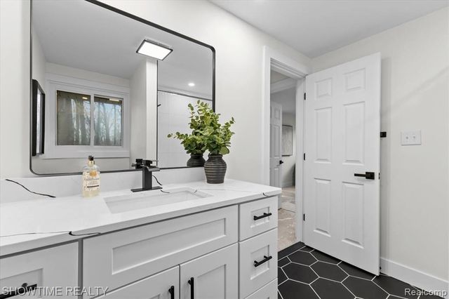 20204 Beechaven Street, Southfield, MI 48076