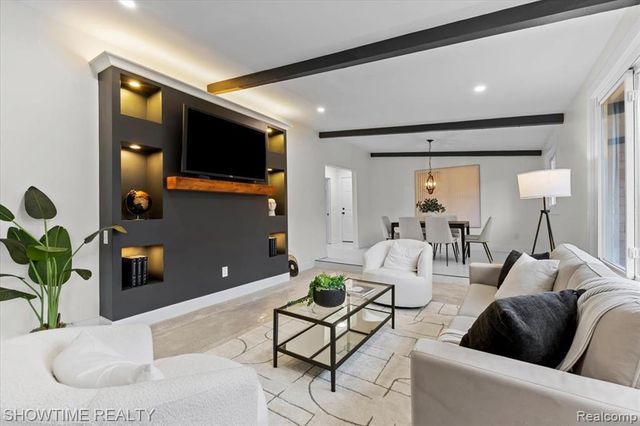 20204 Beechaven Street, Southfield, MI 48076