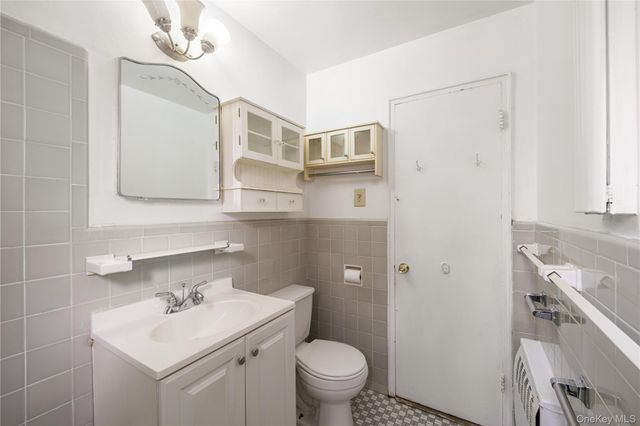 225-08 88th Avenue Upper, Queens Village, NY 11429