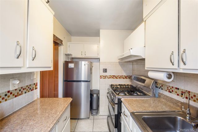 225-08 88th Avenue Upper, Queens Village, NY 11429