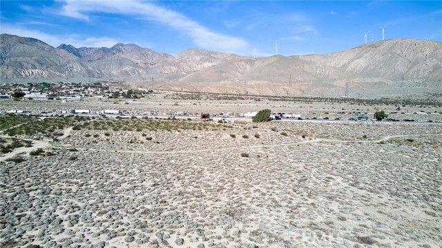 5 Pearl Harbor Memorial Highway, Whitewater, CA 92282