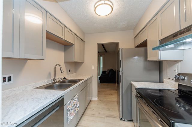 1625 Cedarwood Drive 218, Westlake, OH 44145