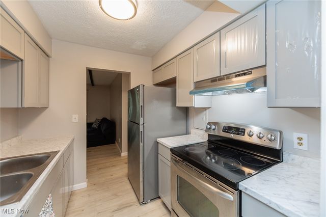 1625 Cedarwood Drive 218, Westlake, OH 44145