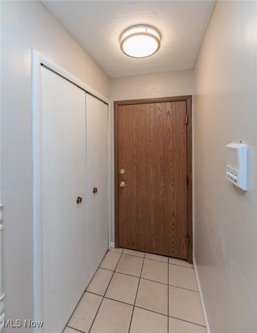 1625 Cedarwood Drive 218, Westlake, OH 44145