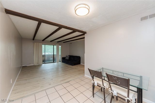 1625 Cedarwood Drive 218, Westlake, OH 44145