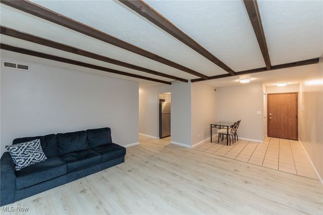 1625 Cedarwood Drive 218, Westlake, OH 44145