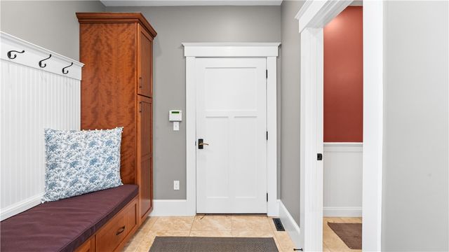 3 Doris Terrace, Newport, RI 02840