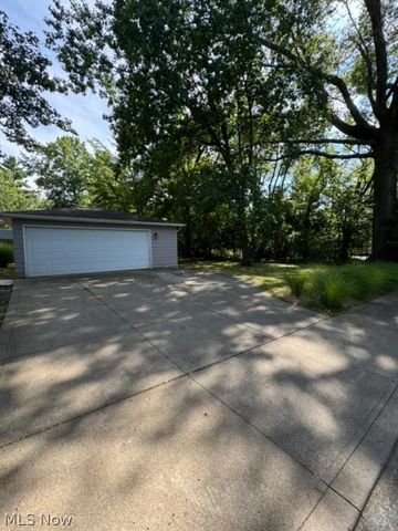 922 Montford Road, Cleveland Heights, OH 44121