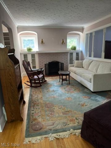 922 Montford Road, Cleveland Heights, OH 44121