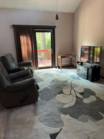 922 Montford Road, Cleveland Heights, OH 44121