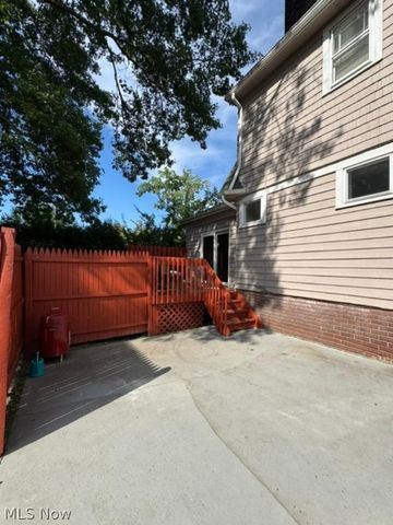 922 Montford Road, Cleveland Heights, OH 44121