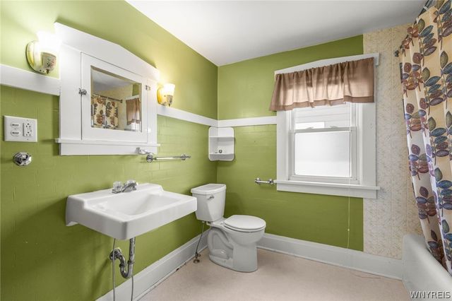 5 Woodrow Road, Batavia City, NY 14020