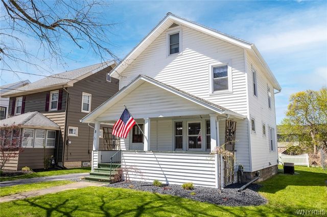 5 Woodrow Road, Batavia City, NY 14020