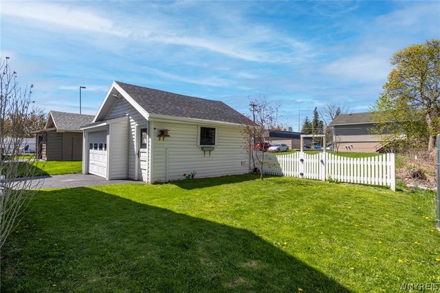 5 Woodrow Road, Batavia City, NY 14020