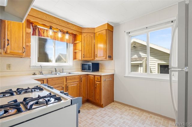 5 Woodrow Road, Batavia City, NY 14020