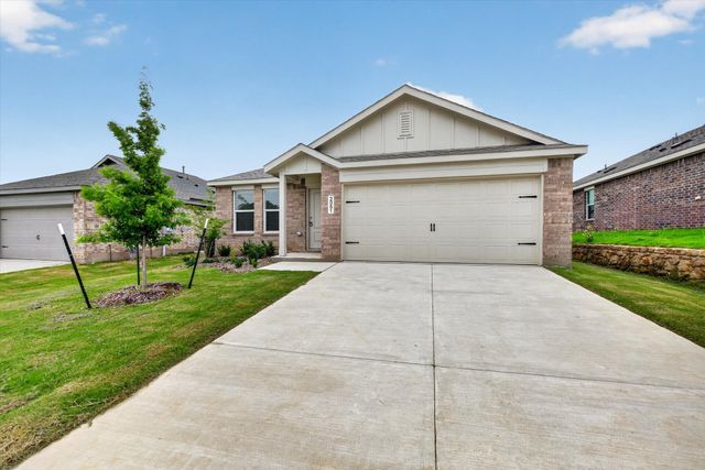 2051 Stable Lane, Aubrey, TX 76227