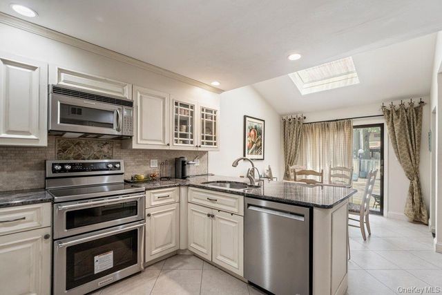 302 Vista Drive, Jericho, NY 11753