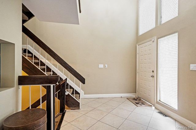 302 Vista Drive, Jericho, NY 11753