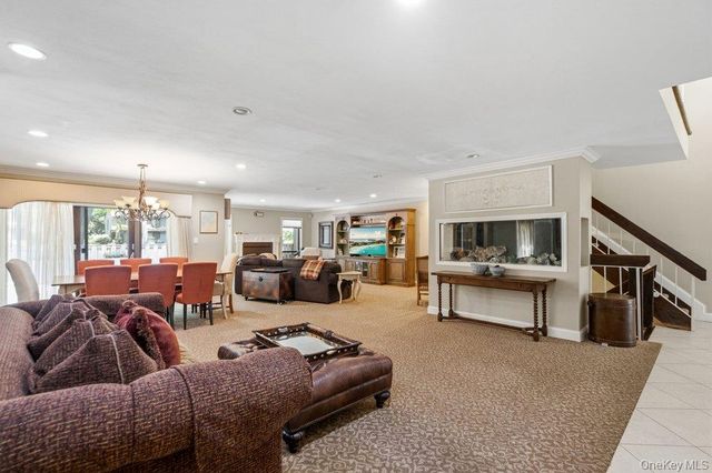 302 Vista Drive, Jericho, NY 11753
