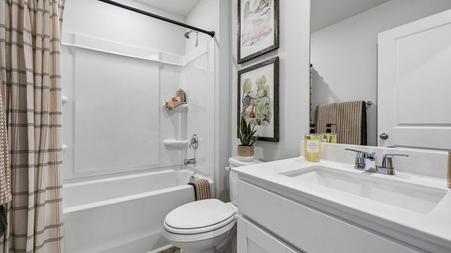 5018 Strawberry Place, White House, TN 37188
