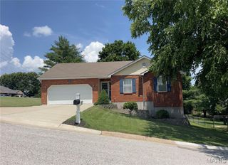 1201 Fawn Lane, Washington, MO 63090