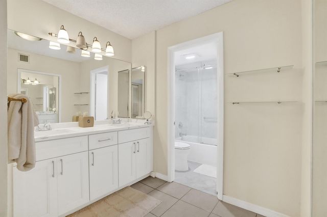 2800 N 46th Avenue A302, Hollywood, FL 33021