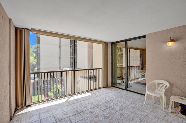2800 N 46th Avenue A302, Hollywood, FL 33021