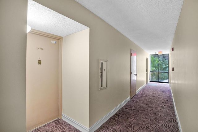 2800 N 46th Avenue A302, Hollywood, FL 33021