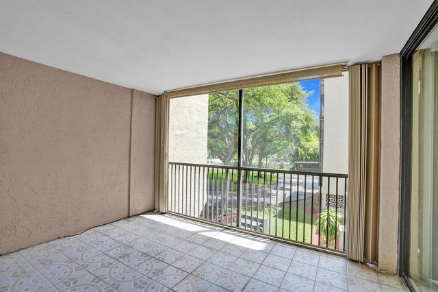 2800 N 46th Avenue A302, Hollywood, FL 33021