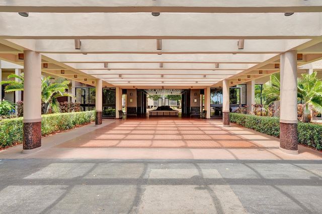 2800 N 46th Avenue A302, Hollywood, FL 33021