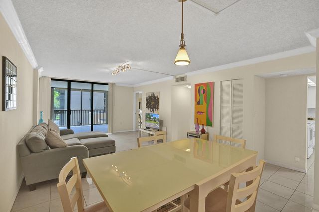 2800 N 46th Avenue A302, Hollywood, FL 33021
