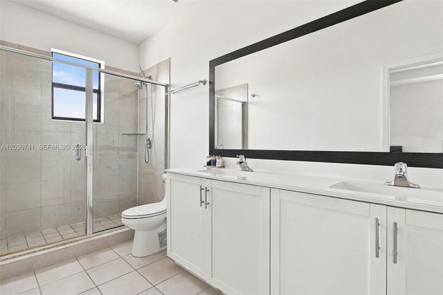 3419 W 109th Place, Hialeah, FL 33018