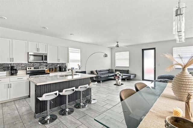 3419 W 109th Place, Hialeah, FL 33018