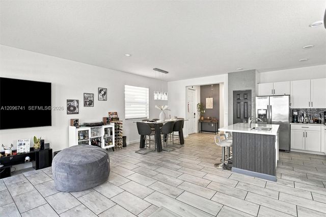 3419 W 109th Place, Hialeah, FL 33018