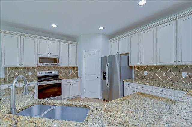 6622 FAIRWATER DRIVE, Riverview, FL 33578