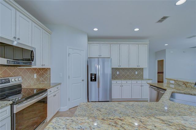 6622 FAIRWATER DRIVE, Riverview, FL 33578