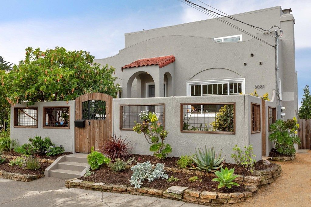 Image 10 of property listing at 3081 3081 23rd Avenue, Oakland, CA 94602