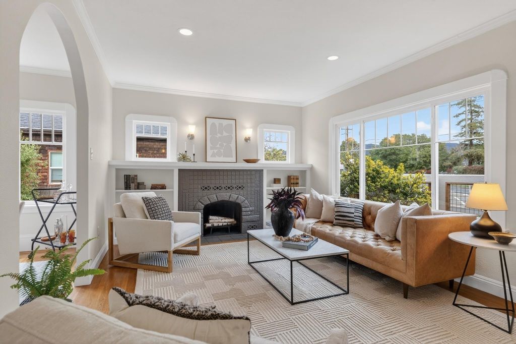 Image 12 of property listing at 3081 3081 23rd Avenue, Oakland, CA 94602