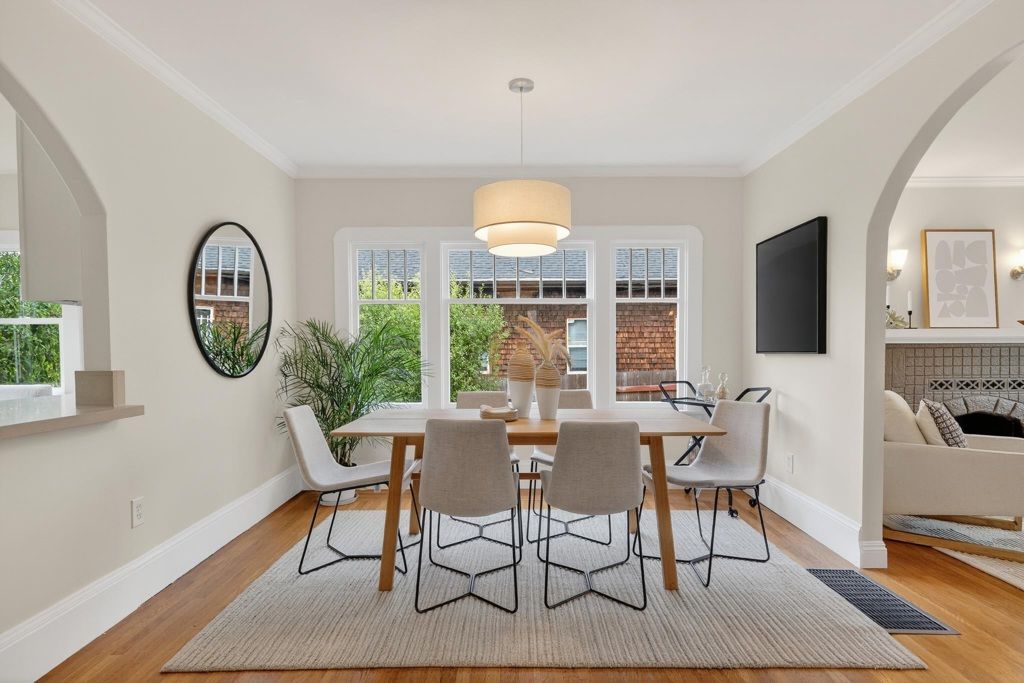 Image 17 of property listing at 3081 3081 23rd Avenue, Oakland, CA 94602